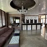 Luxury Rest Dolphin Club Апартамент *