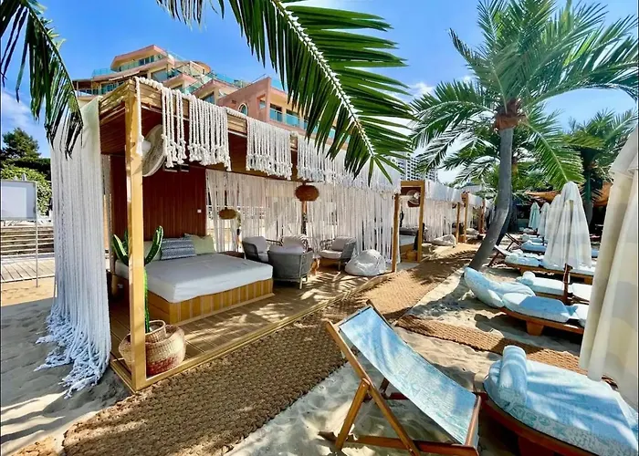 アパート Luxury Rest Dolphin Club *